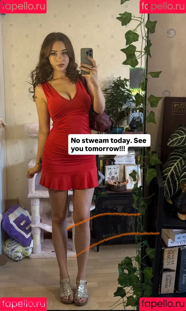 elina / yaboielina Onlyfans Photo Gallery 