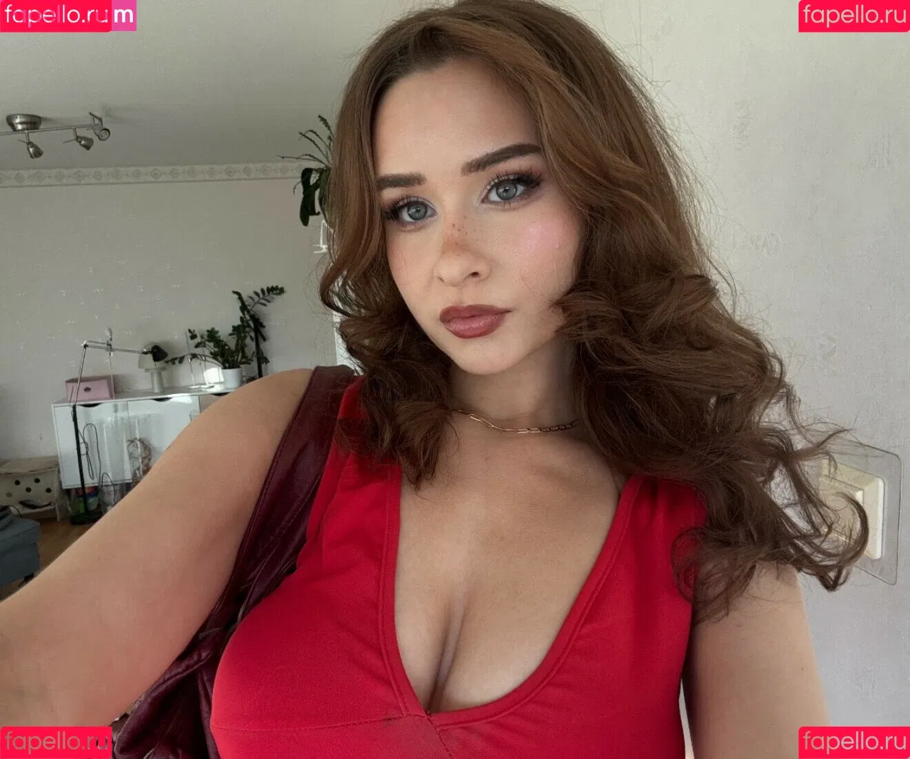 elina / yaboielina Onlyfans Photo Gallery 
