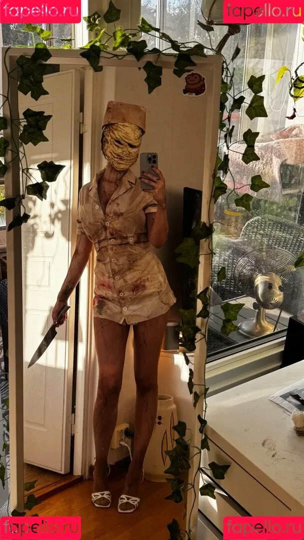 elina / yaboielina Onlyfans Photo Gallery 