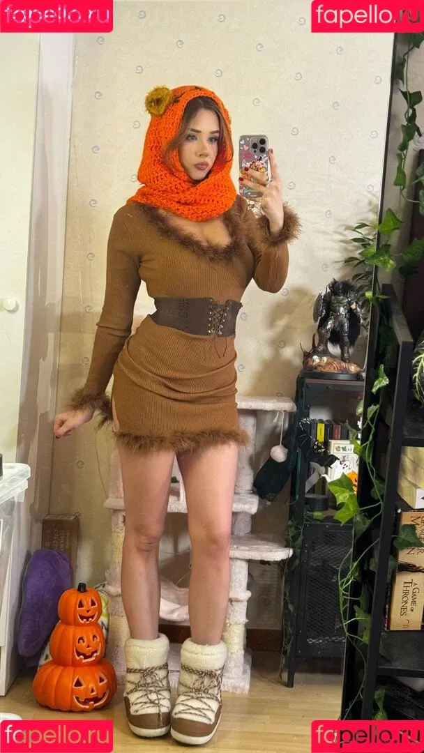 elina / yaboielina Onlyfans Photo Gallery 