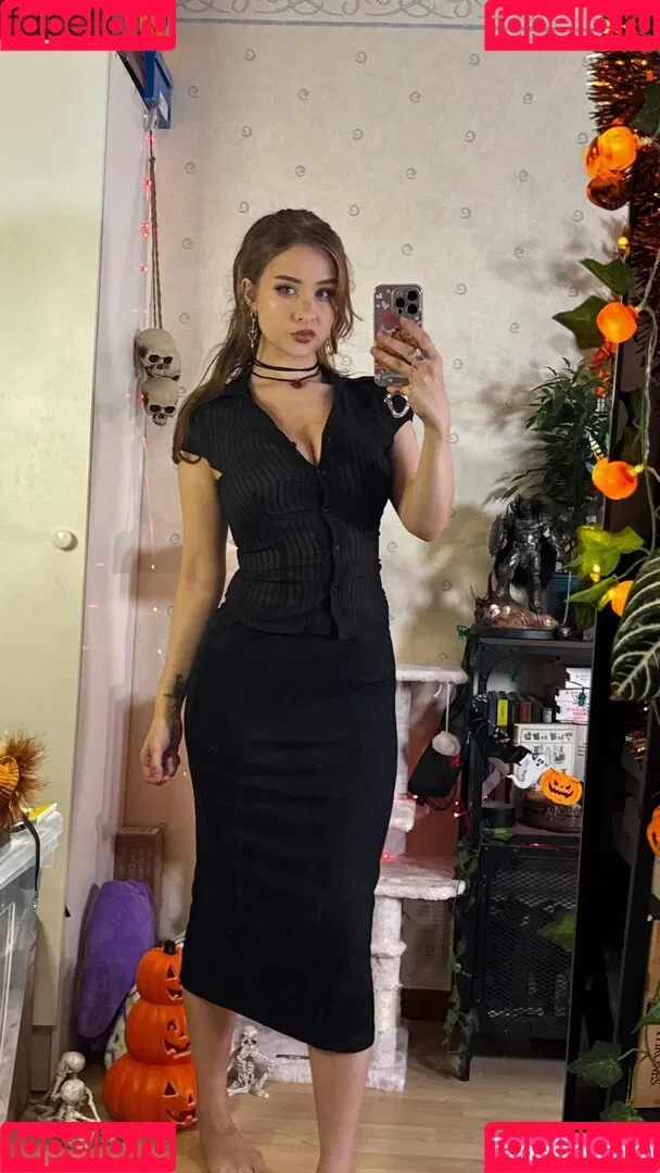 elina / yaboielina Onlyfans Photo Gallery 