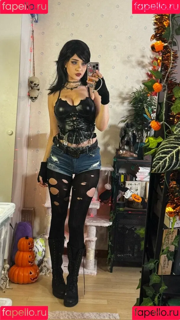 elina / yaboielina Onlyfans Photo Gallery 