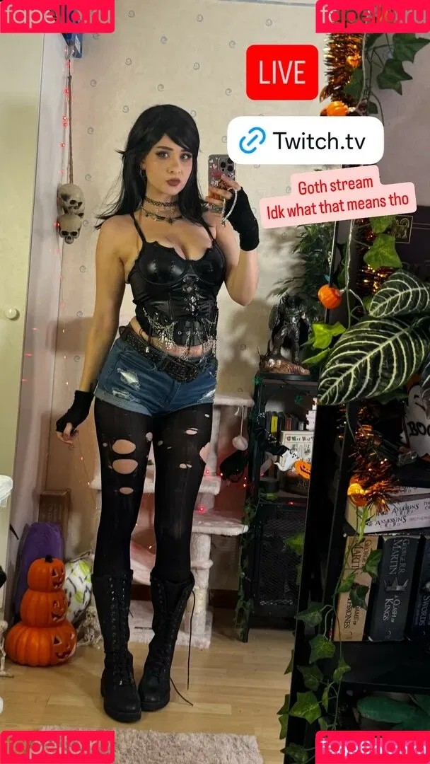 elina / yaboielina Onlyfans Photo Gallery 