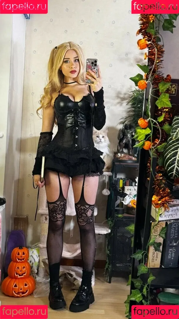 elina / yaboielina Onlyfans Photo Gallery 