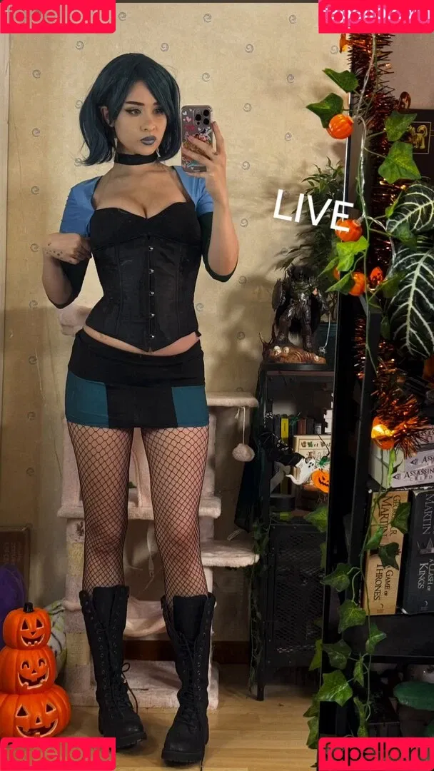 elina / yaboielina Onlyfans Photo Gallery 