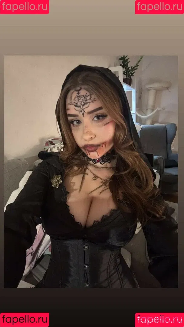 elina / yaboielina Onlyfans Photo Gallery 