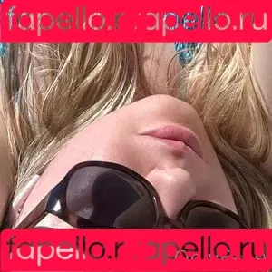 klaraxpetite / tuesdayswithdorieann Onlyfans Photo Gallery 