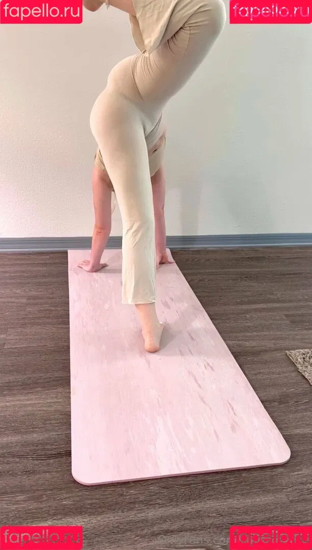 klaraxpetite / tuesdayswithdorieann Onlyfans Photo Gallery 