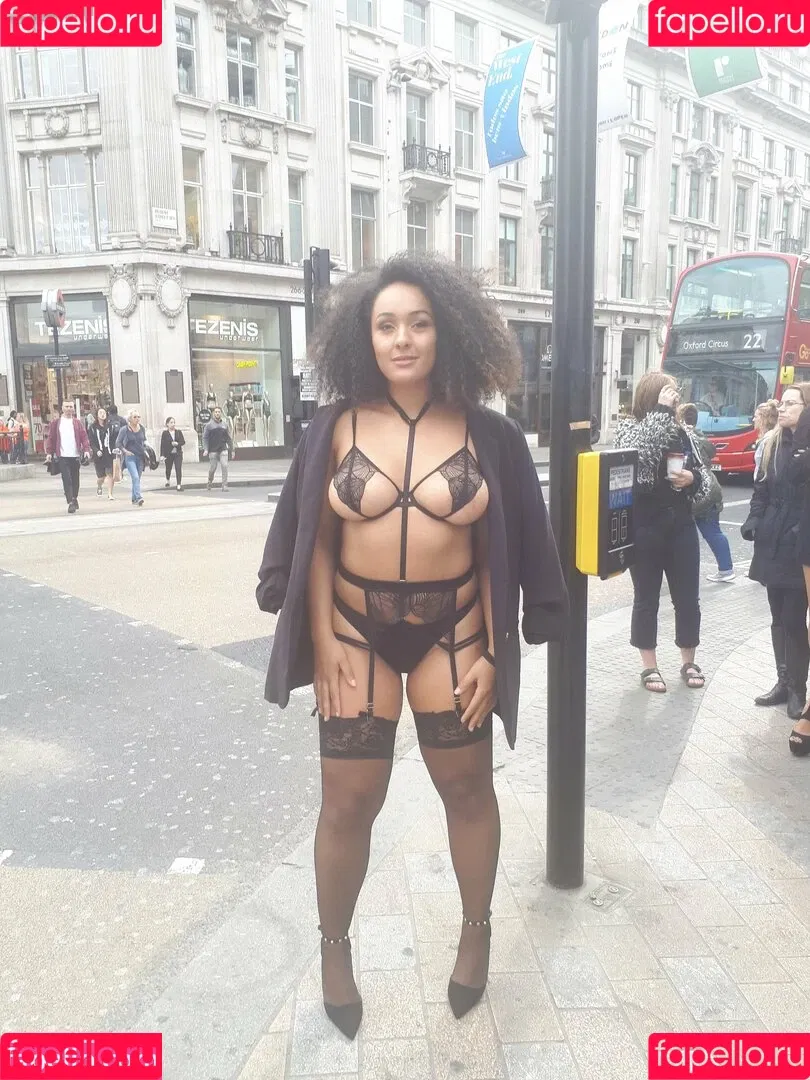 Louisa Mussington-Boreham / bigbootybritish / https: / loumb / modernbritishrose Onlyfans Photo Gallery 