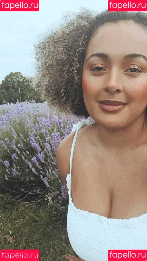 Louisa Mussington-Boreham / bigbootybritish / https: / loumb / modernbritishrose Onlyfans Photo Gallery 