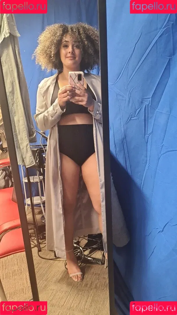 Louisa Mussington-Boreham / bigbootybritish / https: / loumb / modernbritishrose Onlyfans Photo Gallery 