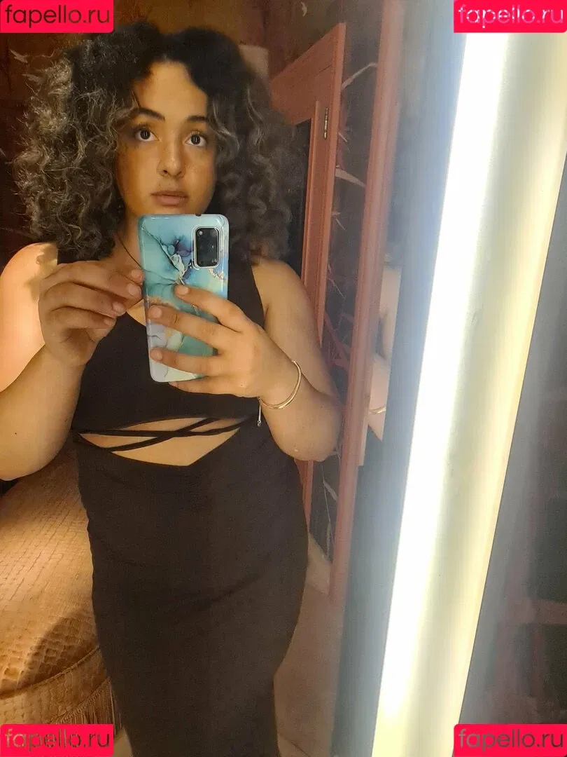 Louisa Mussington-Boreham / bigbootybritish / https: / loumb / modernbritishrose Onlyfans Photo Gallery 