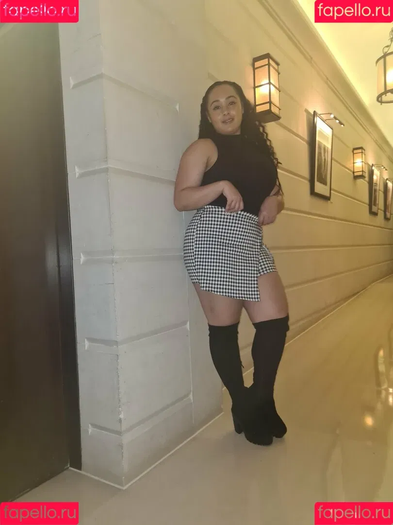 Louisa Mussington-Boreham / bigbootybritish / https: / loumb / modernbritishrose Onlyfans Photo Gallery 