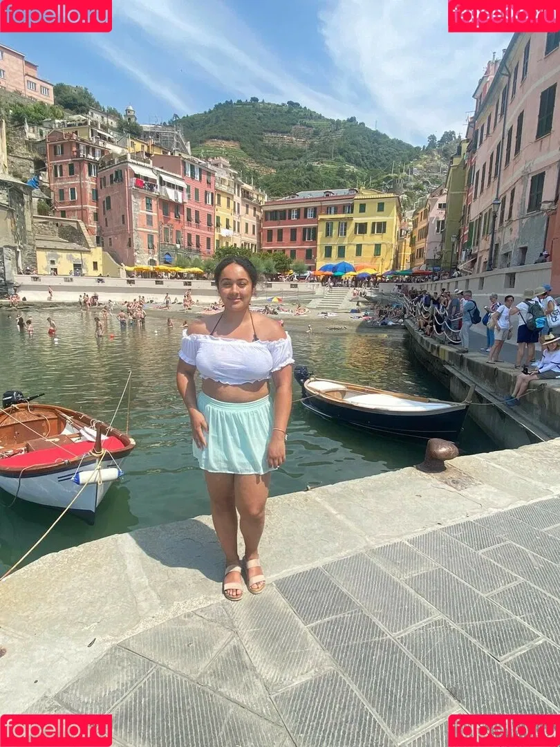 Louisa Mussington-Boreham / bigbootybritish / https: / loumb / modernbritishrose Onlyfans Photo Gallery 