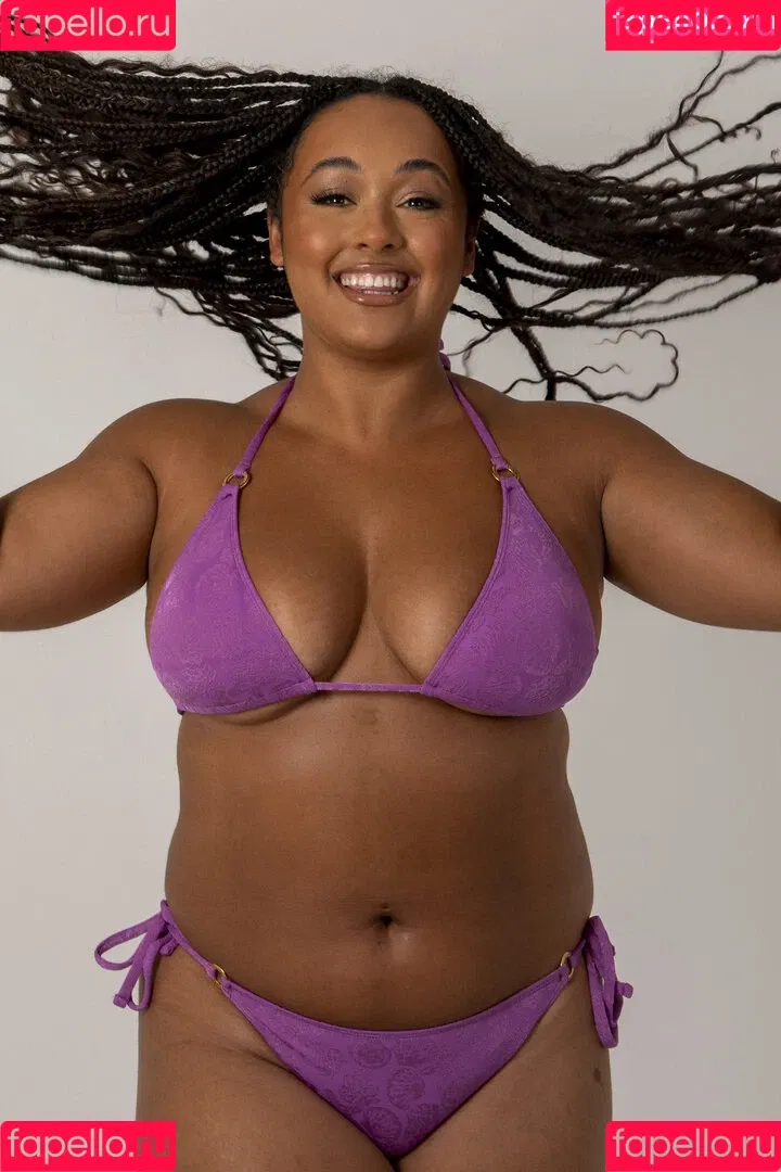 Louisa Mussington-Boreham / bigbootybritish / https: / loumb / modernbritishrose Onlyfans Photo Gallery 