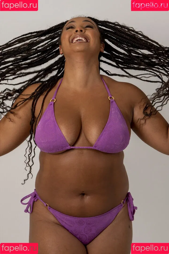 Louisa Mussington-Boreham / bigbootybritish / https: / loumb / modernbritishrose Onlyfans Photo Gallery 