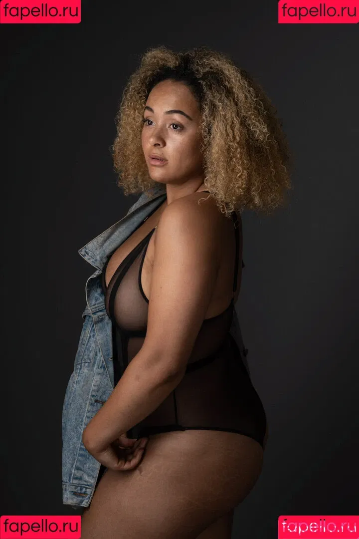 Louisa Mussington-Boreham / bigbootybritish / https: / loumb / modernbritishrose Onlyfans Photo Gallery 