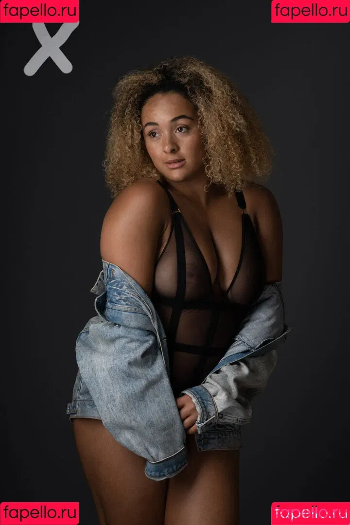 Louisa Mussington-Boreham / bigbootybritish / https: / loumb / modernbritishrose Onlyfans Photo Gallery 