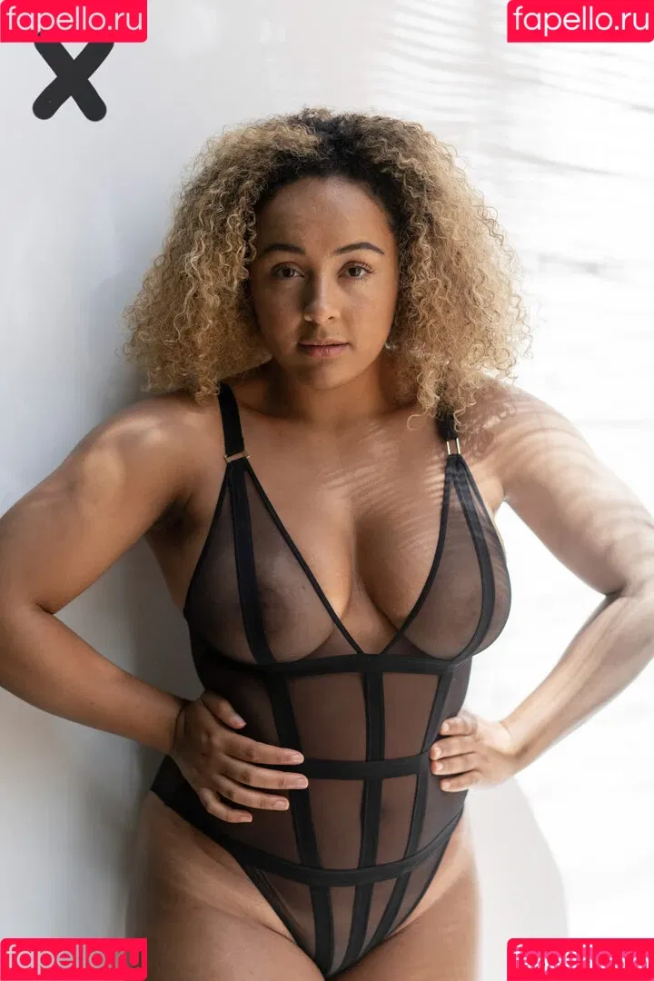 Louisa Mussington-Boreham / bigbootybritish / https: / loumb / modernbritishrose Onlyfans Photo Gallery 