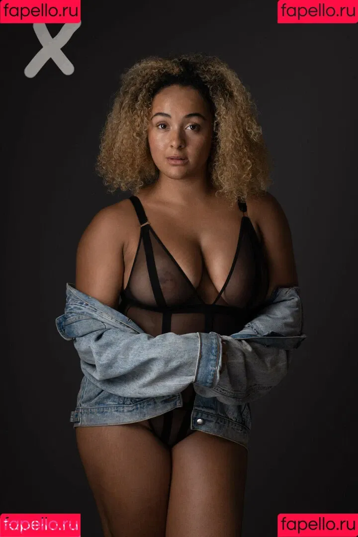 Louisa Mussington-Boreham / bigbootybritish / https: / loumb / modernbritishrose Onlyfans Photo Gallery 