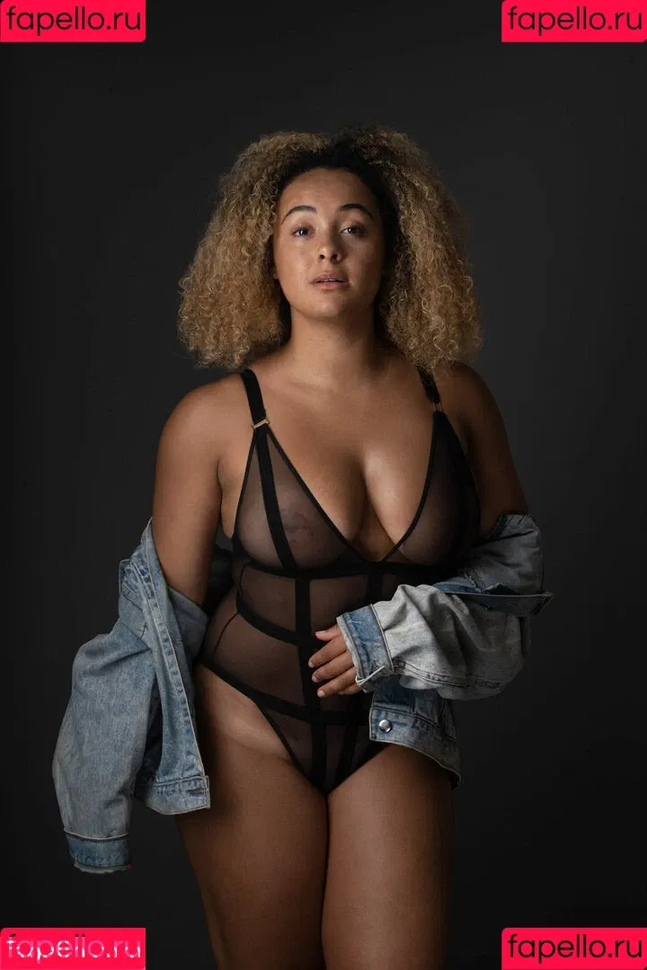 Louisa Mussington-Boreham / bigbootybritish / https: / loumb / modernbritishrose Onlyfans Photo Gallery 