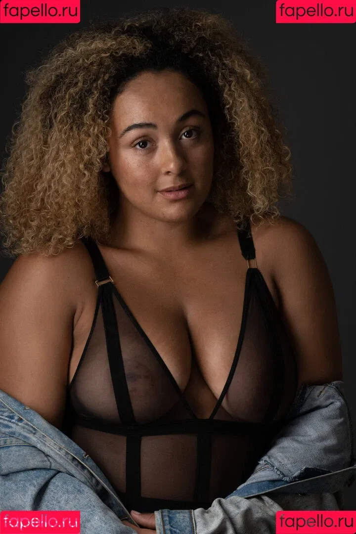 Louisa Mussington-Boreham / bigbootybritish / https: / loumb / modernbritishrose Onlyfans Photo Gallery 