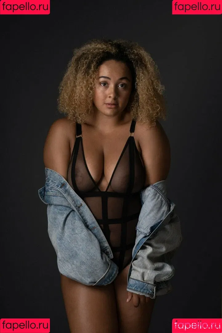 Louisa Mussington-Boreham / bigbootybritish / https: / loumb / modernbritishrose Onlyfans Photo Gallery 