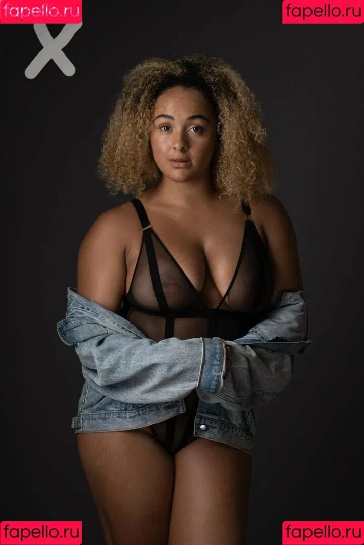 Louisa Mussington-Boreham / bigbootybritish / https: / loumb / modernbritishrose Onlyfans Photo Gallery 