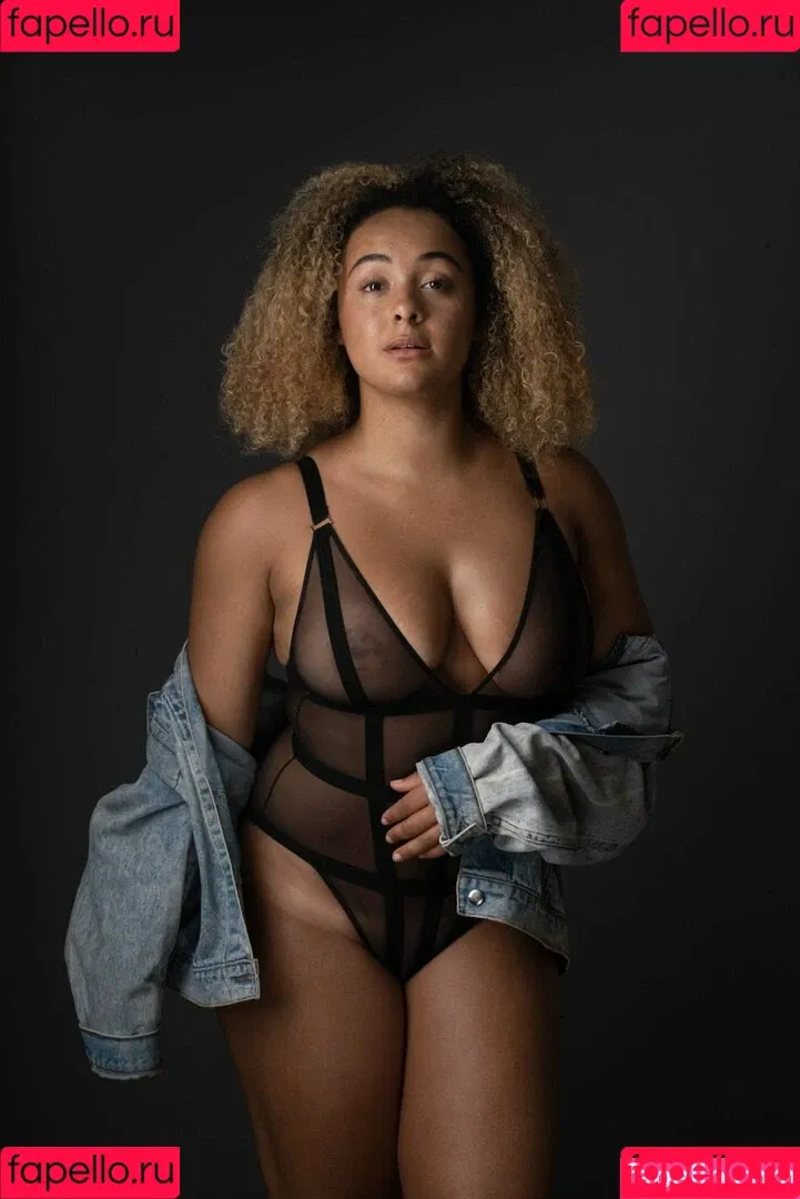 Louisa Mussington-Boreham / bigbootybritish / https: / loumb / modernbritishrose Onlyfans Photo Gallery 