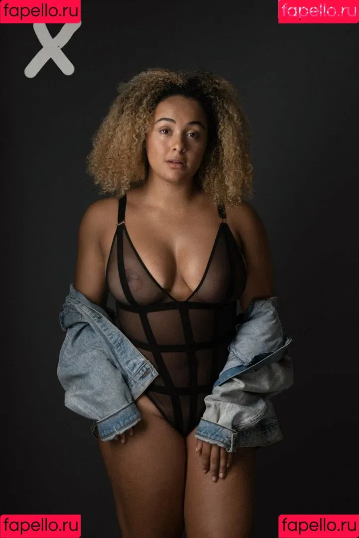 Louisa Mussington-Boreham / bigbootybritish / https: / loumb / modernbritishrose Onlyfans Photo Gallery 