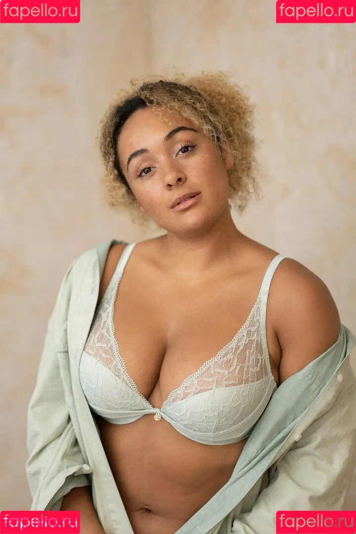 Louisa Mussington-Boreham / bigbootybritish / https: / loumb / modernbritishrose Onlyfans Photo Gallery 