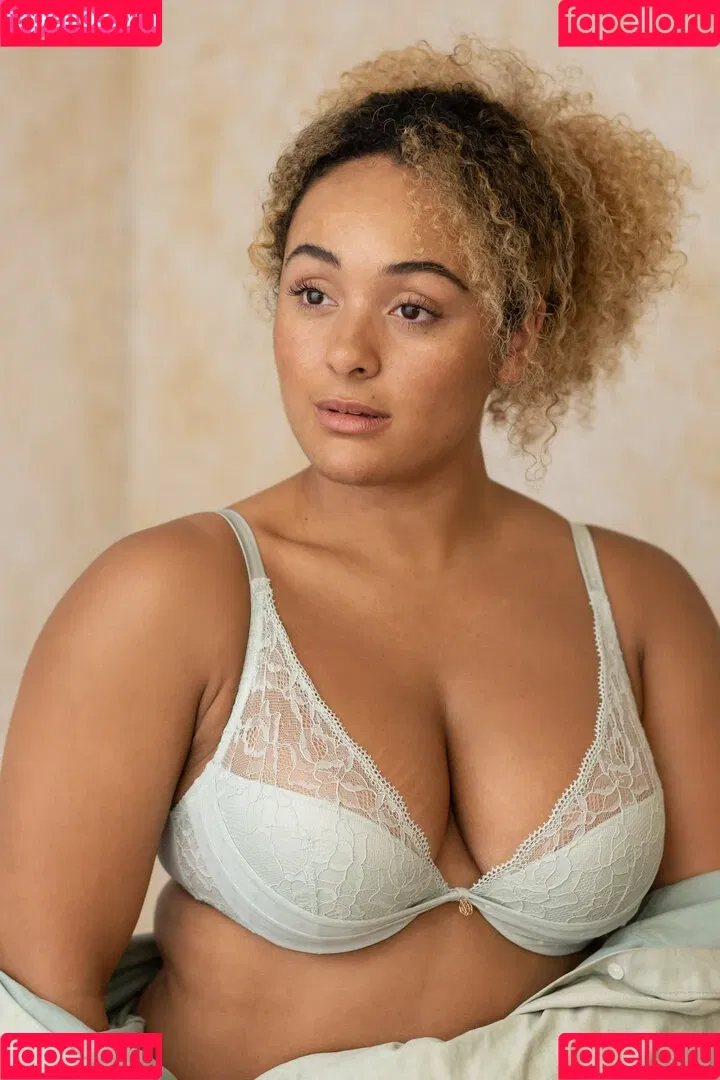 Louisa Mussington-Boreham / bigbootybritish / https: / loumb / modernbritishrose Onlyfans Photo Gallery 