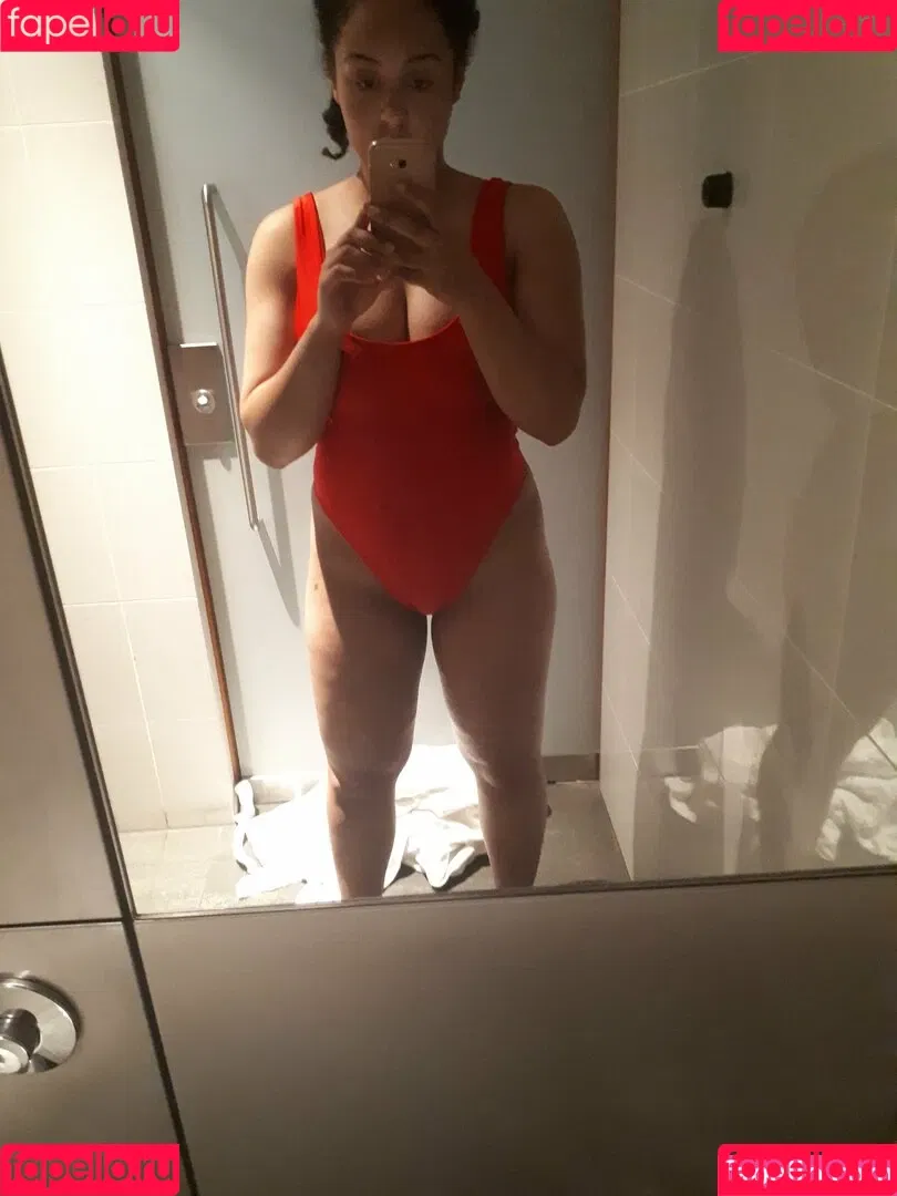 Louisa Mussington-Boreham / bigbootybritish / https: / loumb / modernbritishrose Onlyfans Photo Gallery 