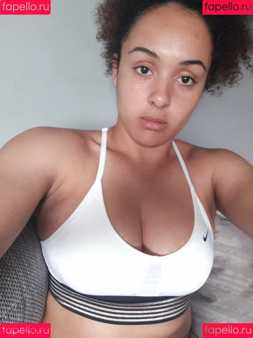 Louisa Mussington-Boreham / bigbootybritish / https: / loumb / modernbritishrose Onlyfans Photo Gallery 