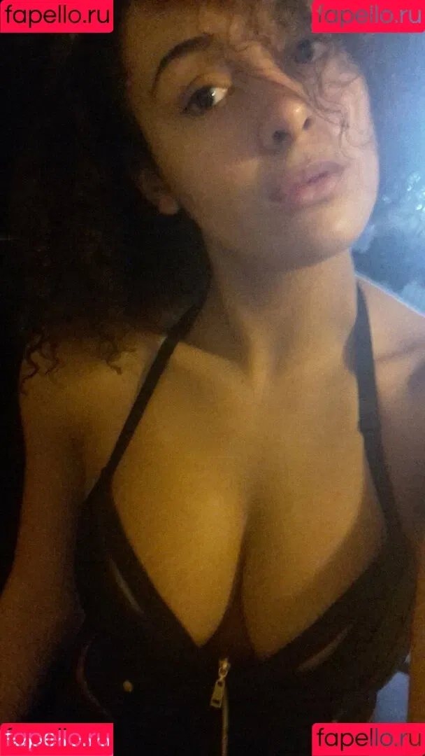 Louisa Mussington-Boreham / bigbootybritish / https: / loumb / modernbritishrose Onlyfans Photo Gallery 