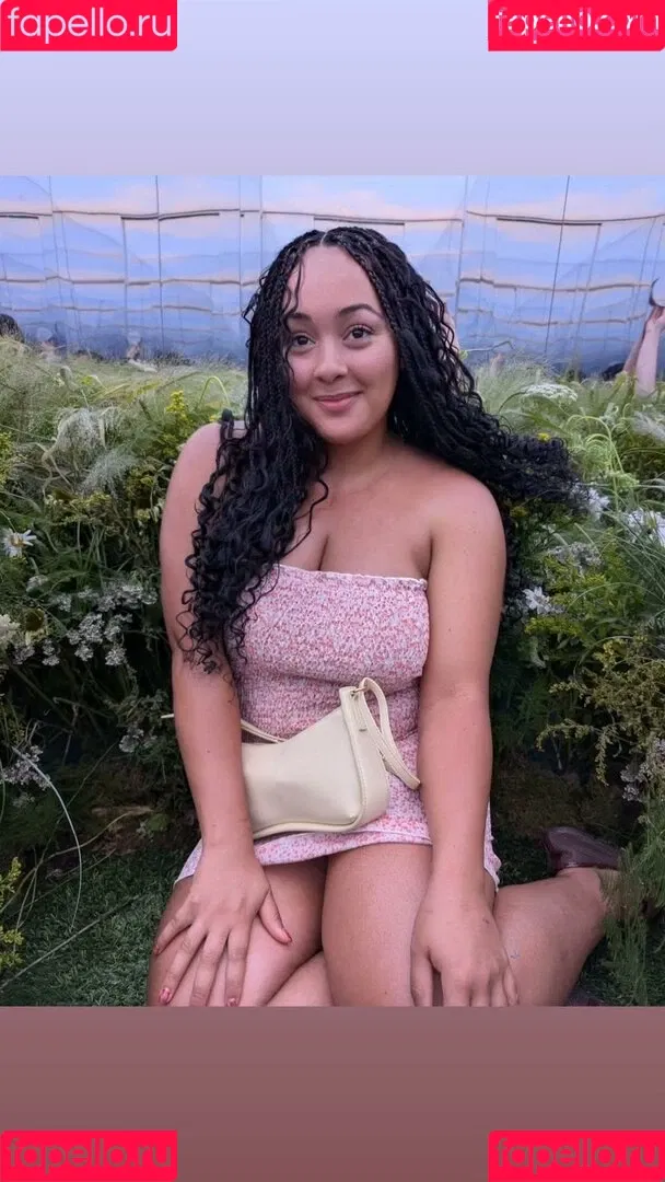 Louisa Mussington-Boreham / bigbootybritish / https: / loumb / modernbritishrose Onlyfans Photo Gallery 