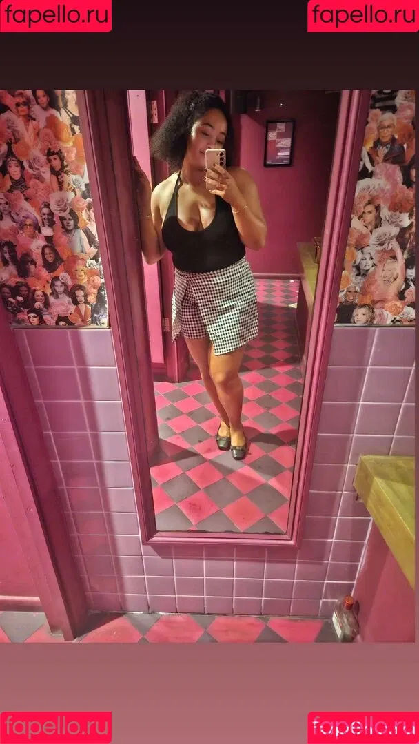 Louisa Mussington-Boreham / bigbootybritish / https: / loumb / modernbritishrose Onlyfans Photo Gallery 