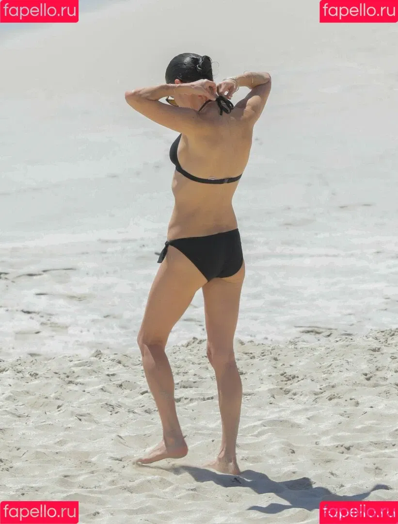 Jennifer Connelly / jenniferconnelly_ Onlyfans Photo Gallery 