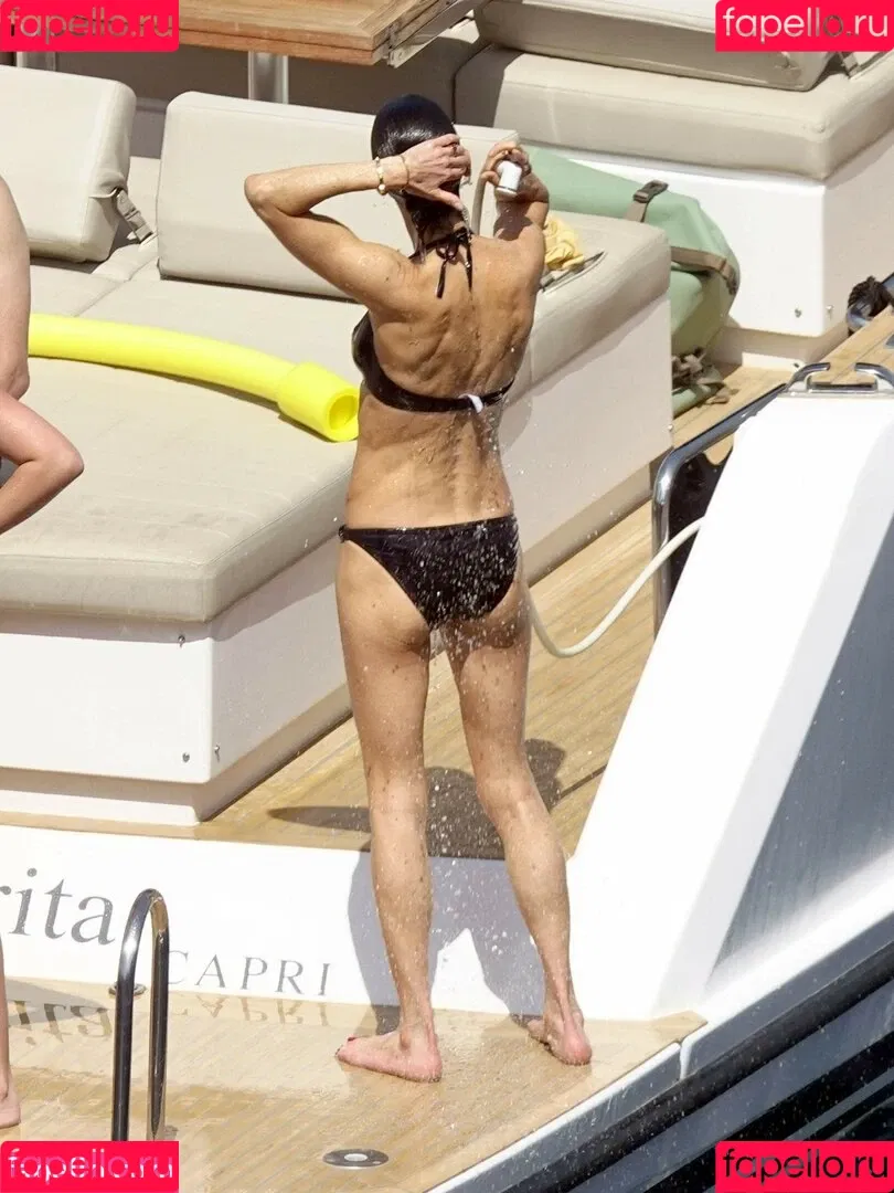 Jennifer Connelly / jenniferconnelly_ Onlyfans Photo Gallery 