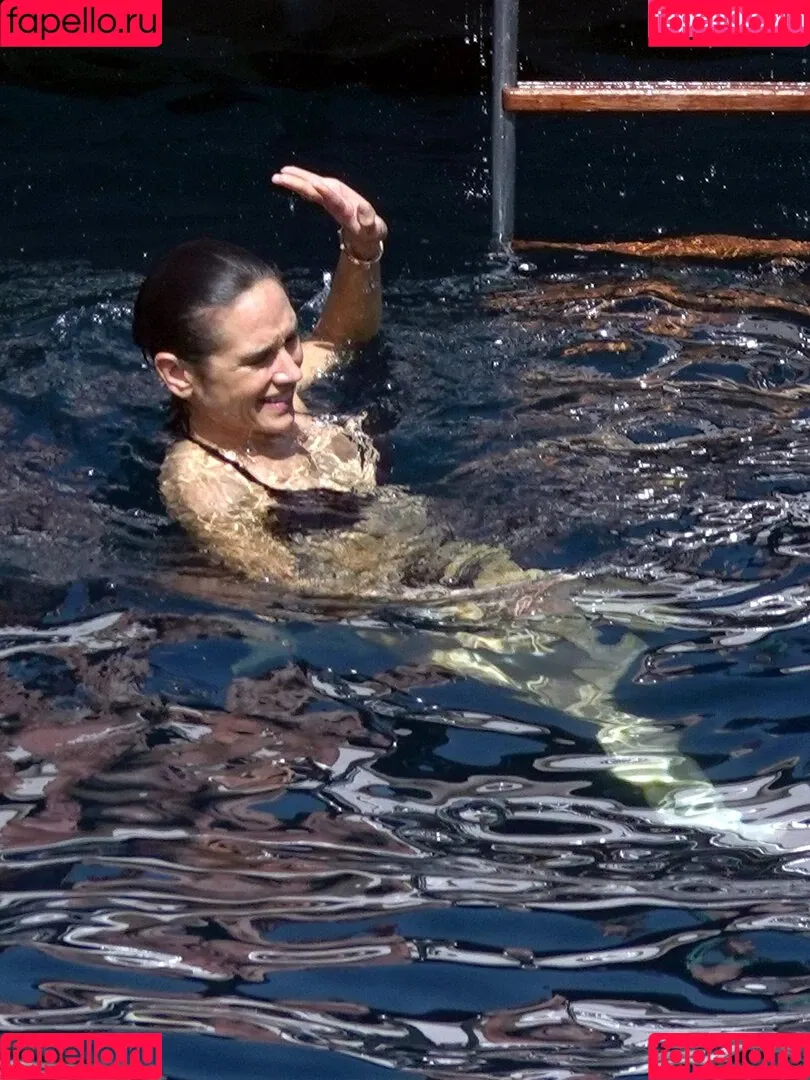 Jennifer Connelly / jenniferconnelly_ Onlyfans Photo Gallery 