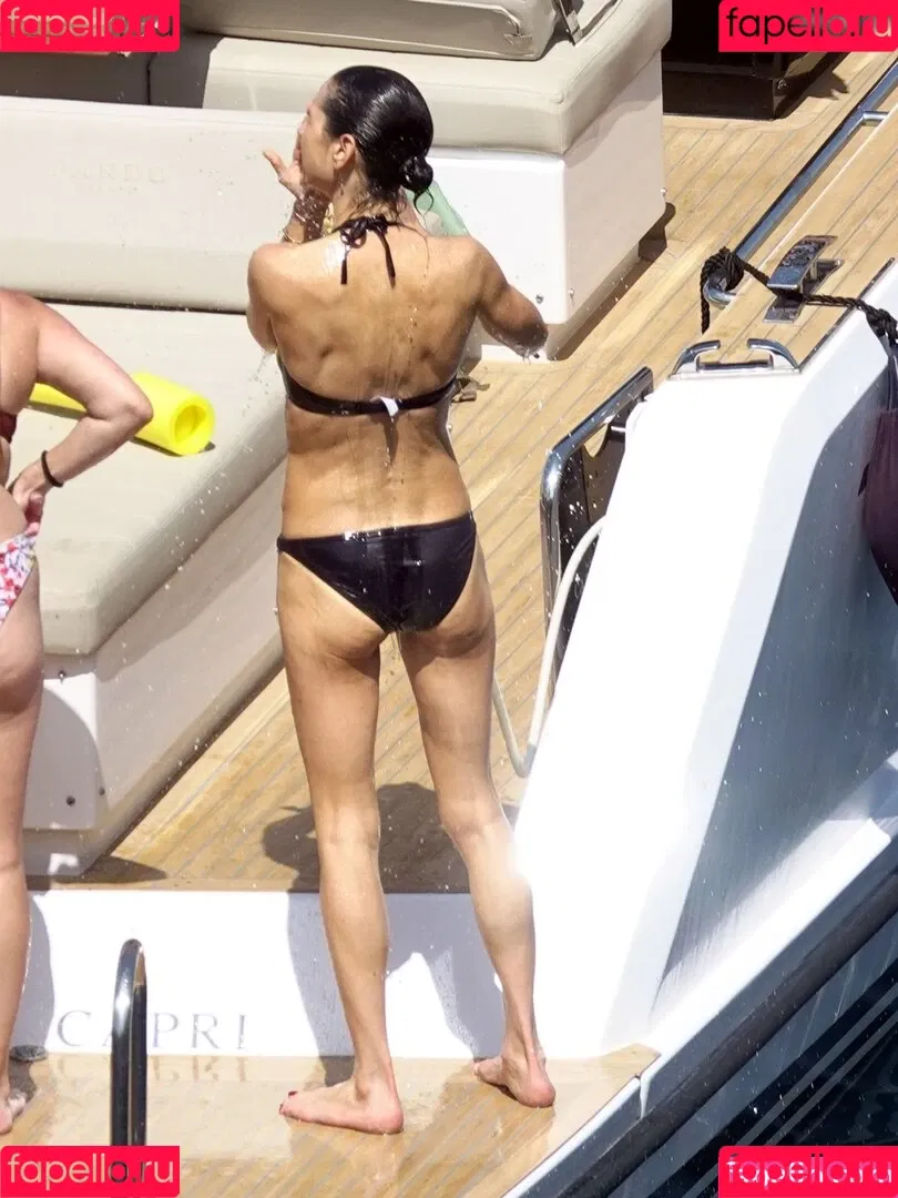 Jennifer Connelly / jenniferconnelly_ Onlyfans Photo Gallery 