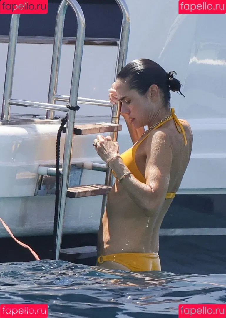 Jennifer Connelly / jenniferconnelly_ Onlyfans Photo Gallery 