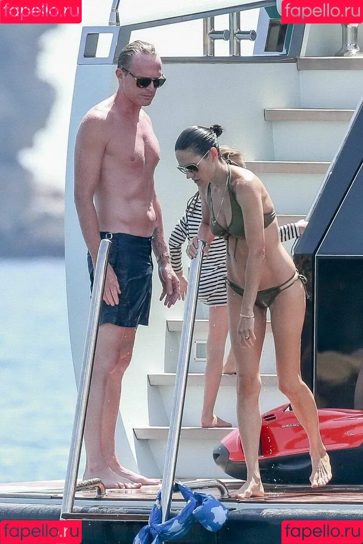 Jennifer Connelly / jenniferconnelly_ Onlyfans Photo Gallery 