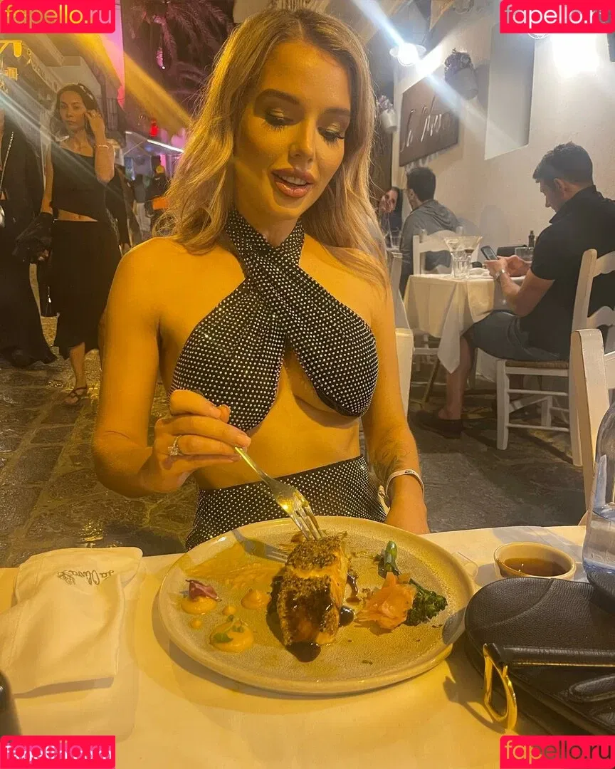 Helen Flanagan / helen_flanagan / hjgflanagan Onlyfans Photo Gallery 