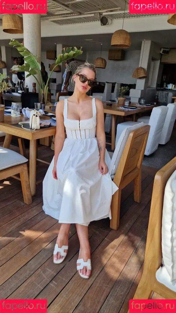 Helen Flanagan / helen_flanagan / hjgflanagan Onlyfans Photo Gallery 