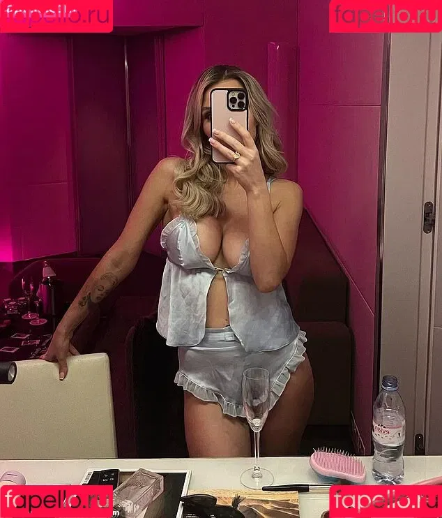 Helen Flanagan / helen_flanagan / hjgflanagan Onlyfans Photo Gallery 