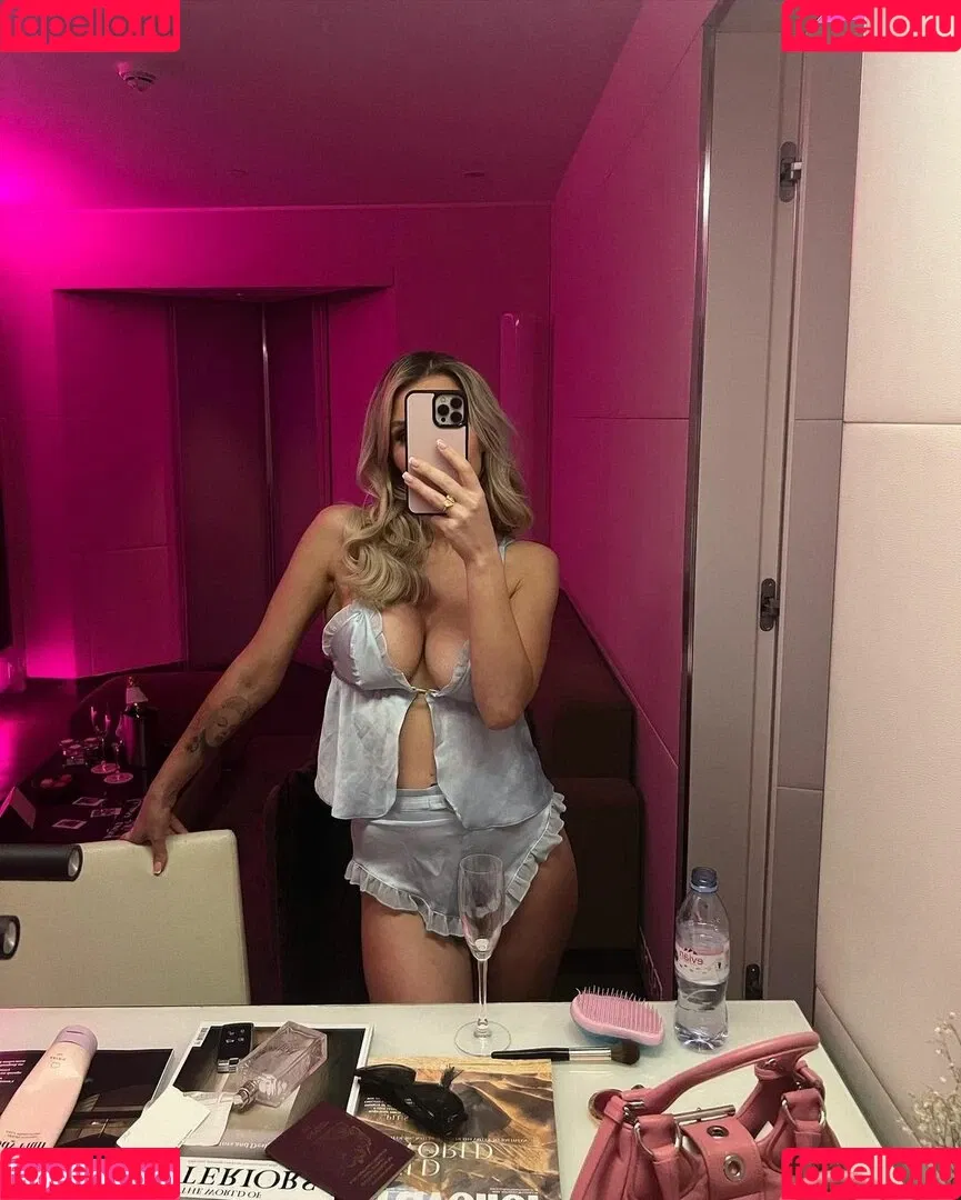 Helen Flanagan / helen_flanagan / hjgflanagan Onlyfans Photo Gallery 