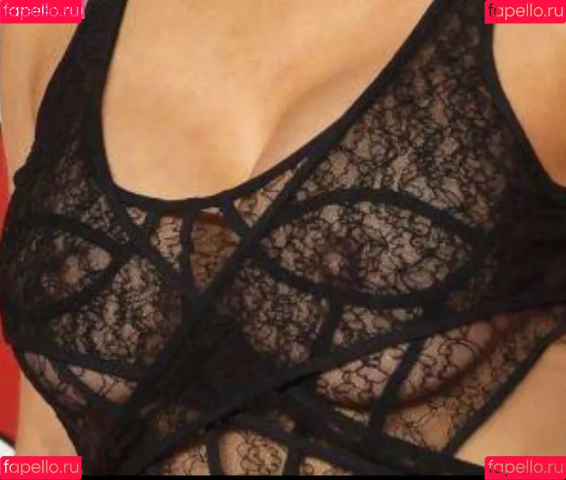 Helen Flanagan / helen_flanagan / hjgflanagan Onlyfans Photo Gallery 