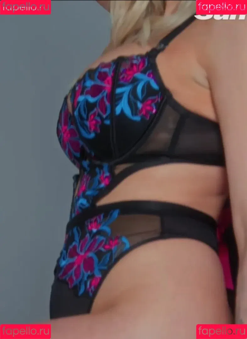 Helen Flanagan / helen_flanagan / hjgflanagan Onlyfans Photo Gallery 