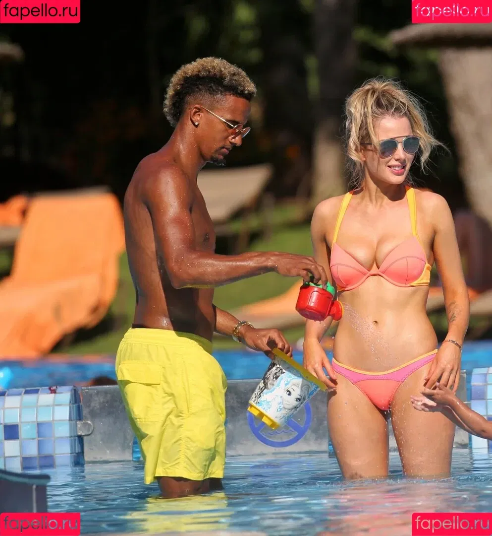 Helen Flanagan / helen_flanagan / hjgflanagan Onlyfans Photo Gallery 